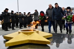 В селе Татарщино врио главы Тамбовщины осмотрел сквер, ДК и Вечный огонь