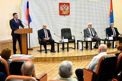 Губернатор Евгений Первышов обсудил задачи на 2026 год с налоговиками Тамбовской области