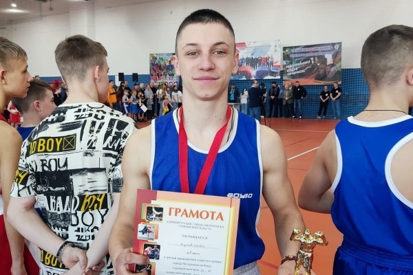 Спортсмен из села Петровского стал победителем турнира по боксу
