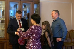 Губернатор Александр Никитин поздравил тамбовскую семью с победой на конкурсе «Семья года-2020»