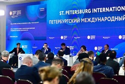 Максим Егоров на ПМЭФ предложил создать Международный центр продовольственной безопасности 