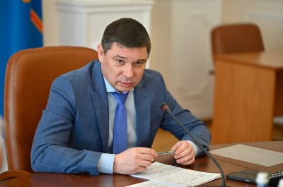 Полгода у руля: Евгений Первышов сочетает кризисный менеджмент с программой развития