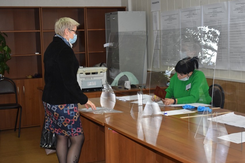 Голосование на избирательных участках Котовска