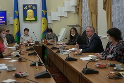 В День инвалидов Максим Косенков провёл совещание по организации доступной среды в Тамбове