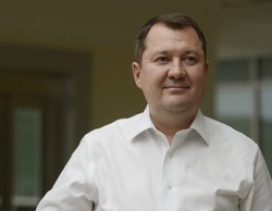 Максим Егоров поздравил сотрудников Роспотребнадзора с профессиональным праздником