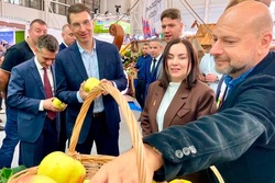Игорь Щёголев ознакомился с достижениями Тамбовской области на выставке «Золотая осень»