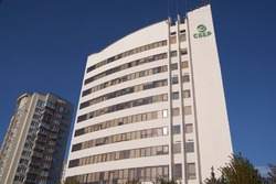 Сопротивление персонала — один из главных барьеров внедрения ИИ в производственные процессы в России