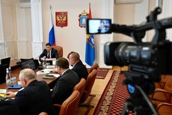 На планерке у Евгения Первышова оценили готовность региона к отопительному сезону
