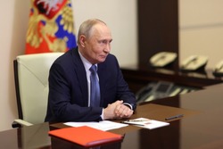 Владимир Путин поручил обеспечить доступ к важным сервисам при ограничениях мобильного интернета