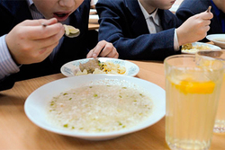 В Мучкапской школе кормили детей с нарушениями