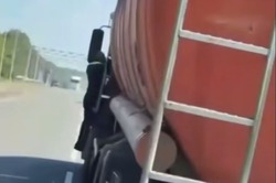 В Тамбовской области водитель бензовоза подверг опасности сотрудника Ространснадзора