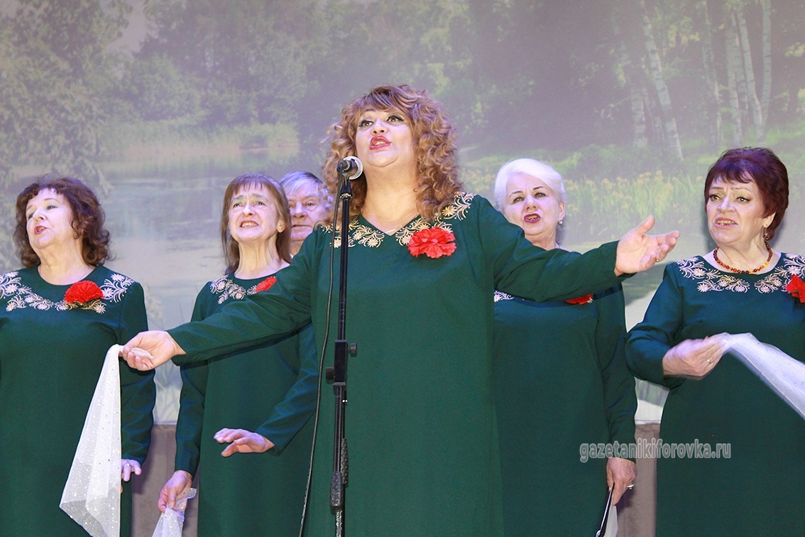 Поёт Мунира Халикова