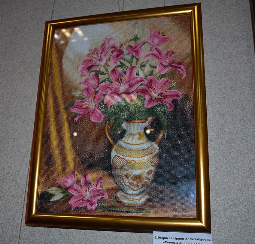 Картина «Розовые лилии в вазе»