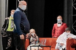 Тамбовский театр приглашает на премьеру испанской комедии «Три супруги совершенства»