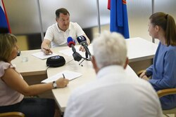 Максим Егоров рассказал, чем ему помогают в работе личные приёмы граждан