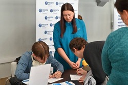 Сотрудники тамбовского филиала «Россети Центр» приняли участие во Всероссийской ярмарке трудоустройства «Работа России»