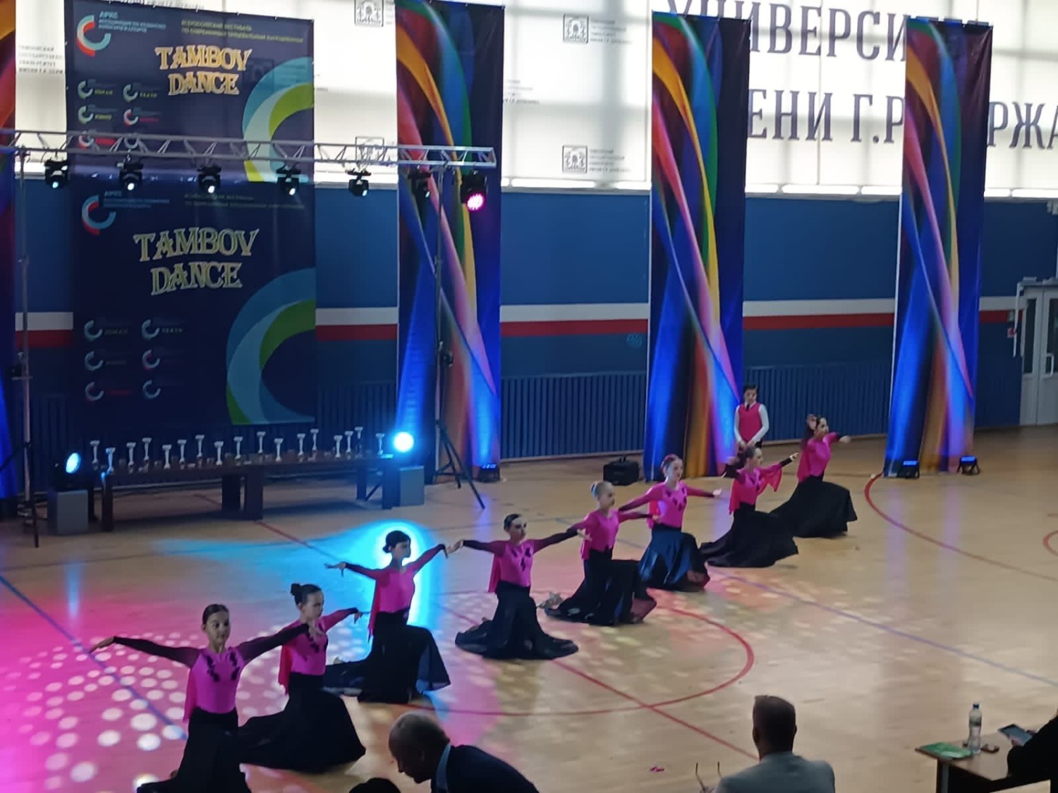 Бальные и современные танцы в верхней Хаве