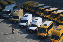 В Тамбовской области школы и больницы получили 45 новых автомобилей