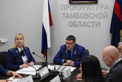 В Тамбове доцента вуза обвиняют во взяточничестве