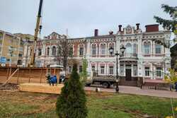 В центре Тамбова ремонтируют кровлю дома купца Венедиктова