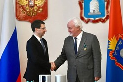 Орден Дружбы вручили председателю Тамбовской областной Думы