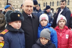 Владимир Путин пообщался с юным тамбовчанином - сыном героя СВО  