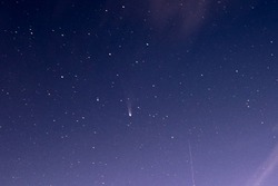 Жительница села Петровское запечатлела комету, пролетающую раз в 1350 лет