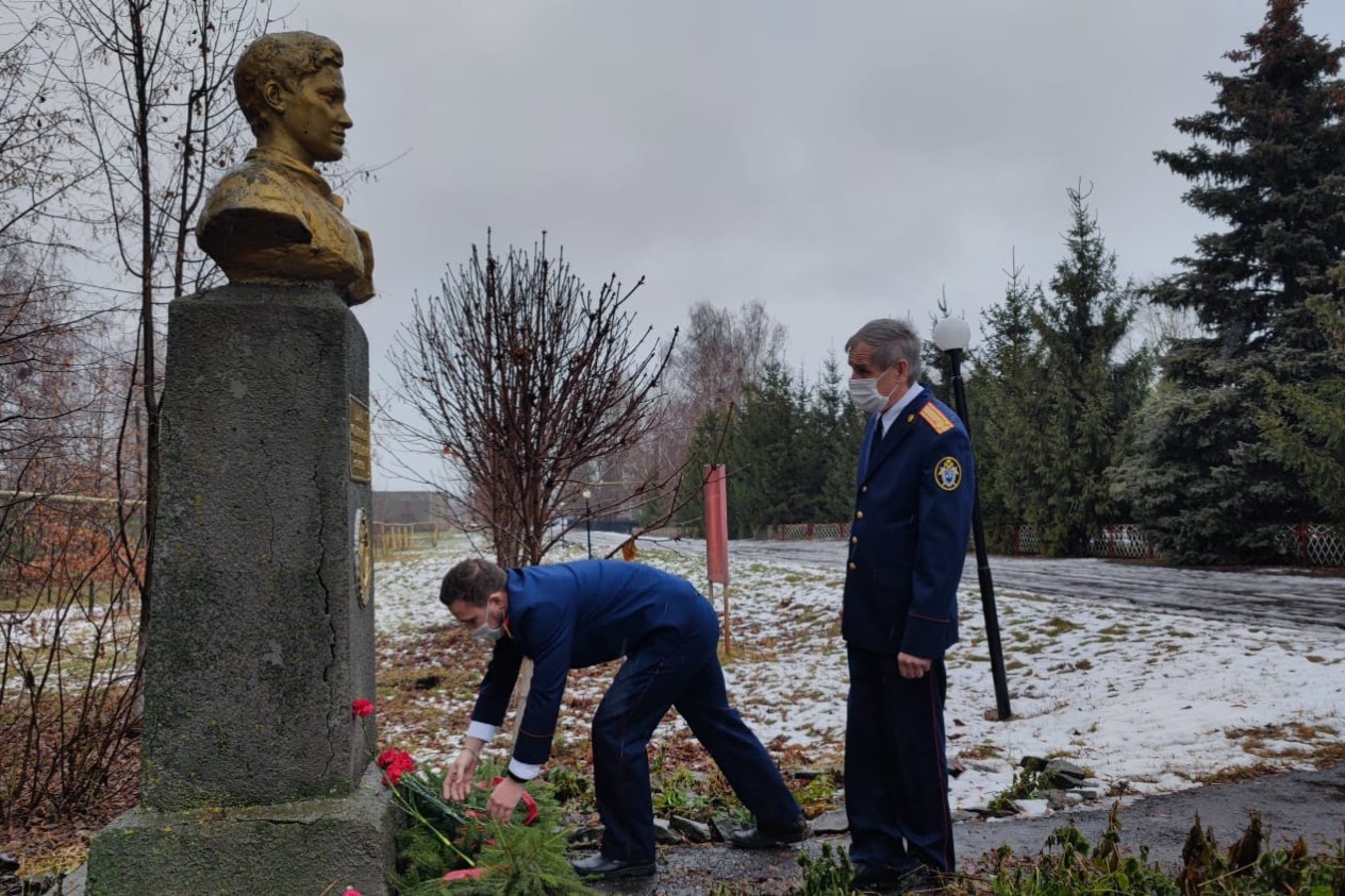 Встреча с жителями. Депутат руза. Погода космодемьянский рузский. Музей зои космодемьянской руза. Памятник зое космодемьянской в деревне петрищево.
