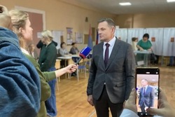 Андрей Офицеров сообщил о высокой активности избирателей утром первого дня голосования