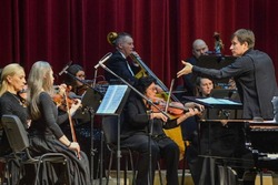 8 марта симфонический оркестр имени Рахманинова даст концерт при свечах 