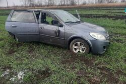 Женщина на авто перевернулась в Уваровском районе: пострадали двое