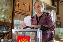 Долгожители региона тоже проявляют на выборах активную гражданскую позицию