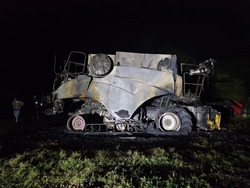 В мучкапской агрофирме ночью сгорели комбайны