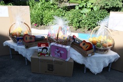 Депутаты областной Думы приехали с подарками в Дом ребёнка