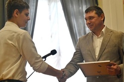 Тамбовских школьников-призёров всероссийской олимпиады наградил Евгений Первышов