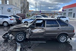 В Тамбове пассажирка легковушки получила травмы в ДТП на Пролетарской