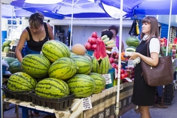 В Тамбове проводят рейды по несанкционированной торговле фруктами и овощами