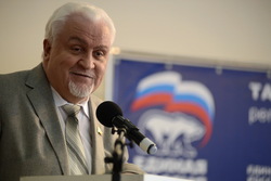 Евгений Матушкин поздравил «единороссов» с годовщиной образования партии