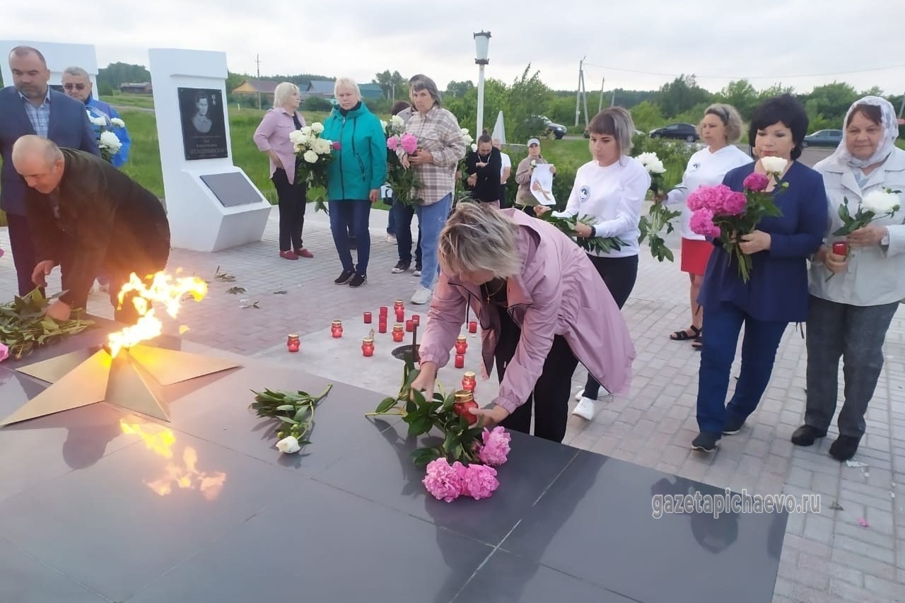 Пичаевцы приняли участие в акции «Свеча памяти» 