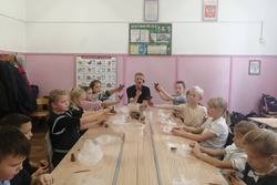 Креативное краеведение: благодаря мастер-классам сельские школьники приобщаются к ремеслам