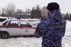 Тамбовские росгвардейцы задержали мужчину и женщину, находящихся в оперативном розыске