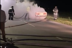Рядом с Котовском инспекторы ГАИ потушили загоревшийся автомобиль