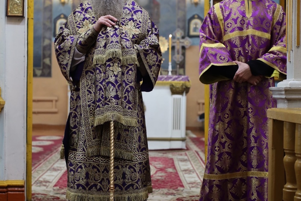 15 марта 2026 года, в неделю 3-ю Великого поста, Крестопоклонную, Владыко Гермоген совершил Божественную литургию в Крестовоздвиженском храме с. Карели Моршанского МО