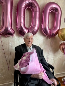 Ветеран из Первомайского округа отметил 100-летний юбилей