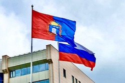 Тамбовская область присоединилась к акции «Окна России» в преддверии Дня флага