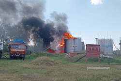 Пожар на Платоновской нефтебазе в Рассказовском округе ликвидируют