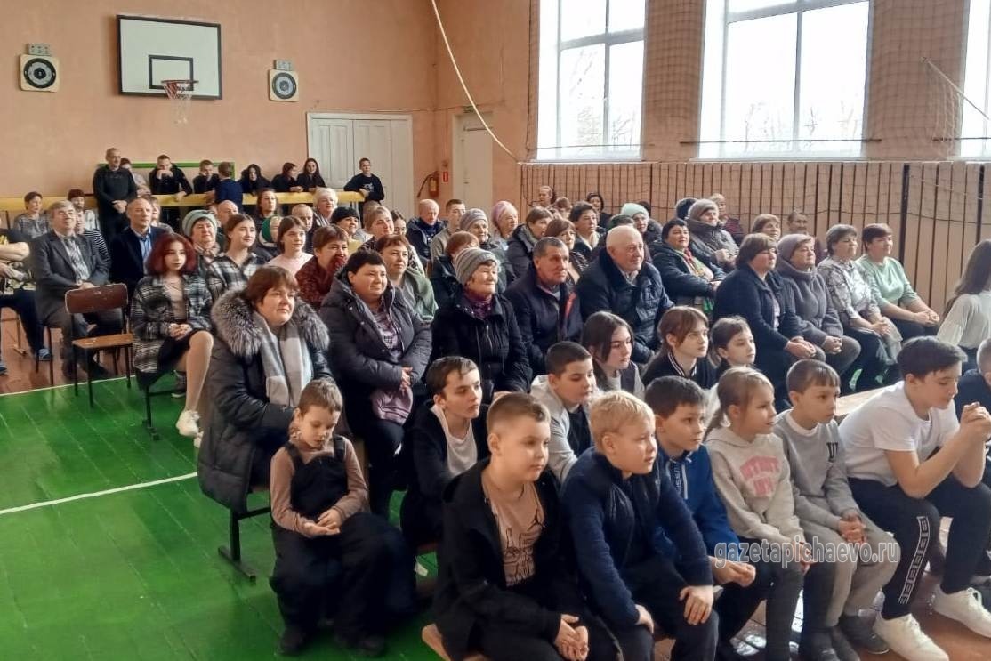 Зрители тепло встретили артистов