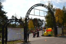 В городском парке Рассказова к осени появится детская площадка со скалодромом