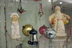 В музее Моршанска открылась выставка новогодних игрушек и открыток