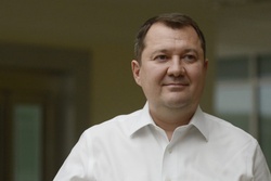 Врио главы администрации Тамбовской области Максим Егоров поздравил работников торговли с профессиональным праздником